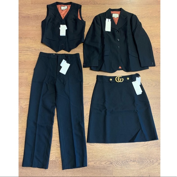 Gucci Pants - NWT Gucci 4 PC Suit Set